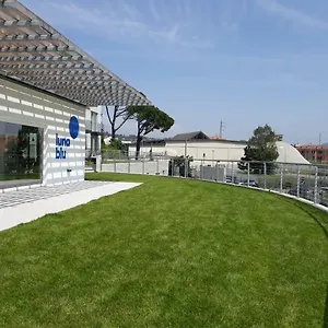 Luna Blu Inn